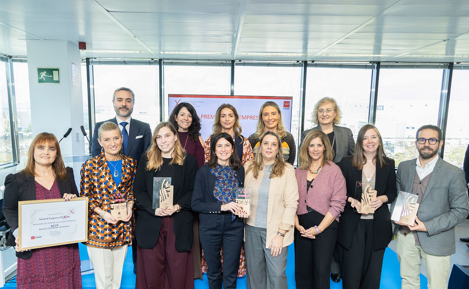Foto-de-Familia_Entrega-Premios-Madrid-Empresa-Flexible-2025_1500x925 The Adecco Group, Defta Spain y CityHub ganadoras en la XXI Edición de los Premios Madrid Empresa Flexible 2025 que concede la Comunidad de Madrid